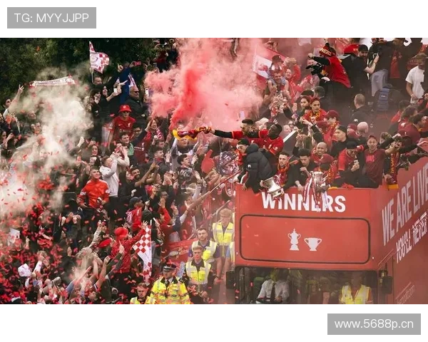 利物浦多线作战压力加剧，阵容深度不足问题逐步显现