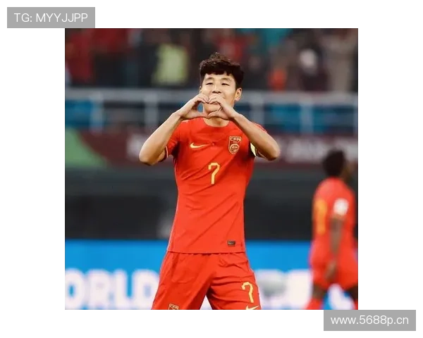 武磊饭后豪车就换最新款，普通人只能看车窗反光了吧？