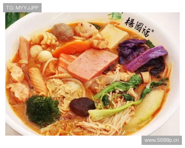 李娜晒的家宴照，桌上那盘海鲜我算了下能顶我三个月外卖账单